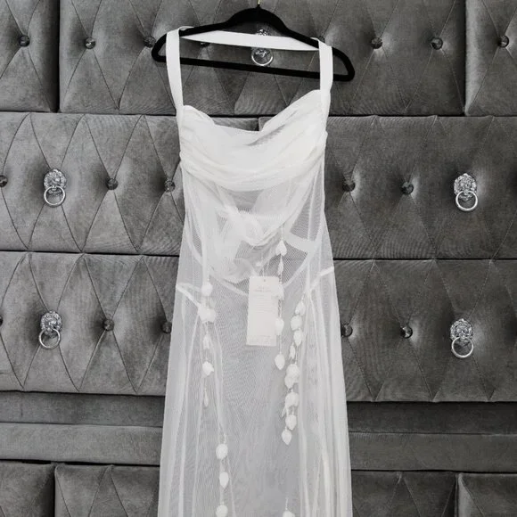 Akira White Sheer Floral Beaded Appliques Halter Maxi Tulle Dress Size Small - Picture 10 of 13